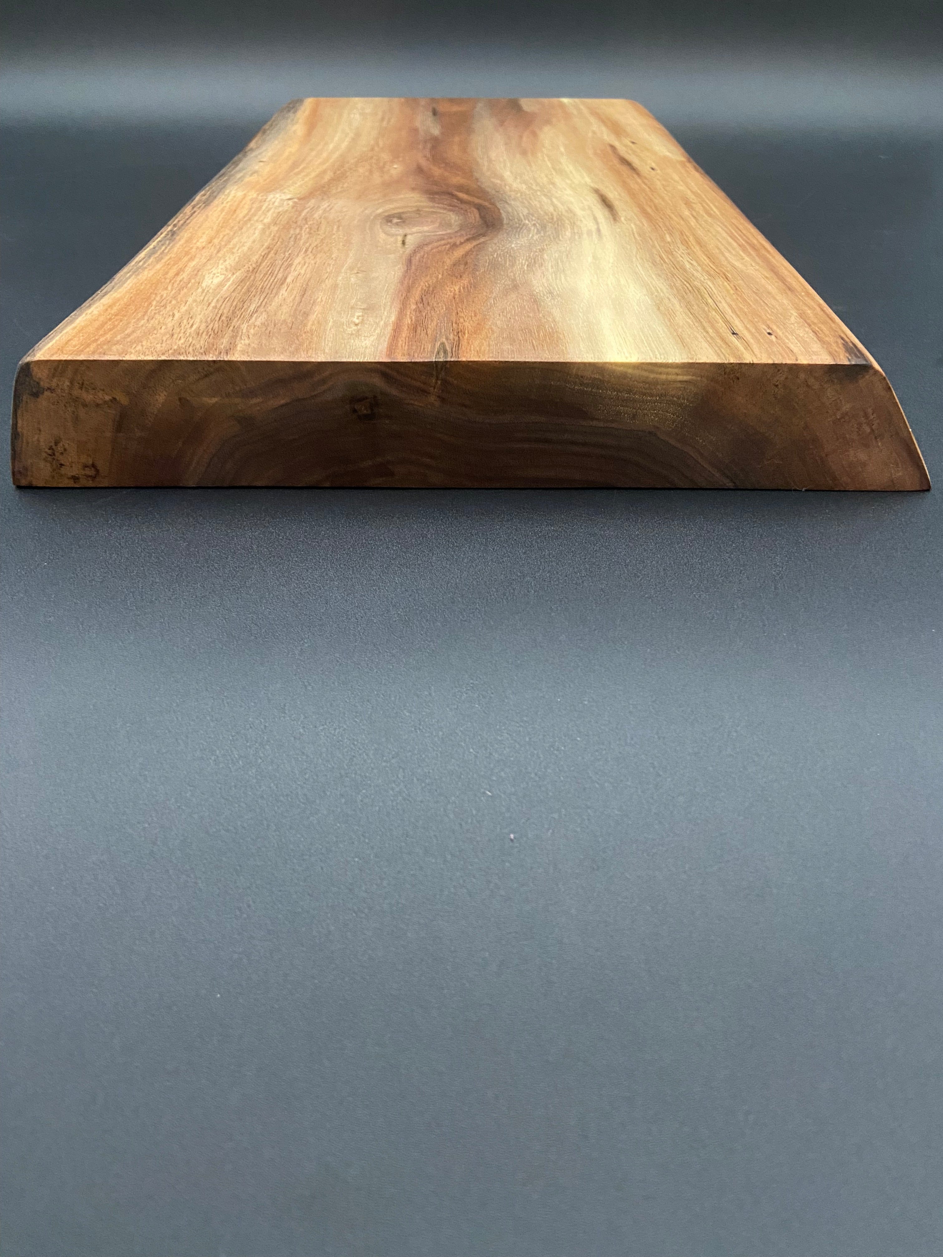 Live Edge Walnut Cutting Chopping Board with hot Juice Groove